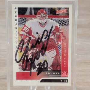Chris Osgood Signed 1999 Victory NHL Hockey Card Detroit Red Wings Goalie 349
